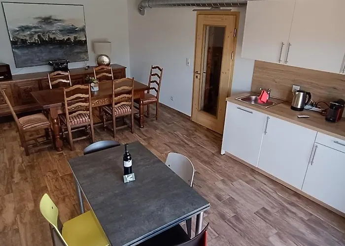 La Reine-des-prés Couette-café